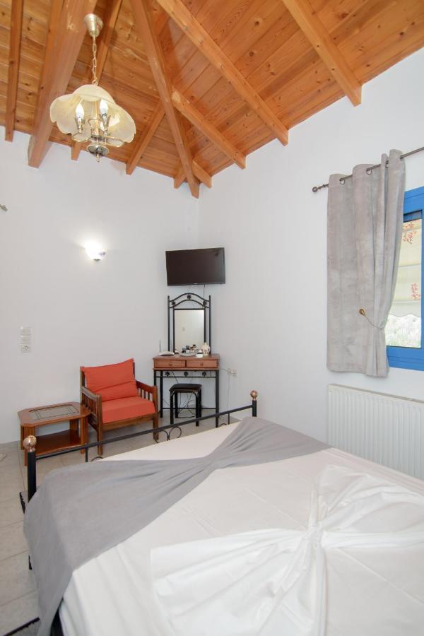 Samian Thalia Apartment Pagondas Экстерьер фото